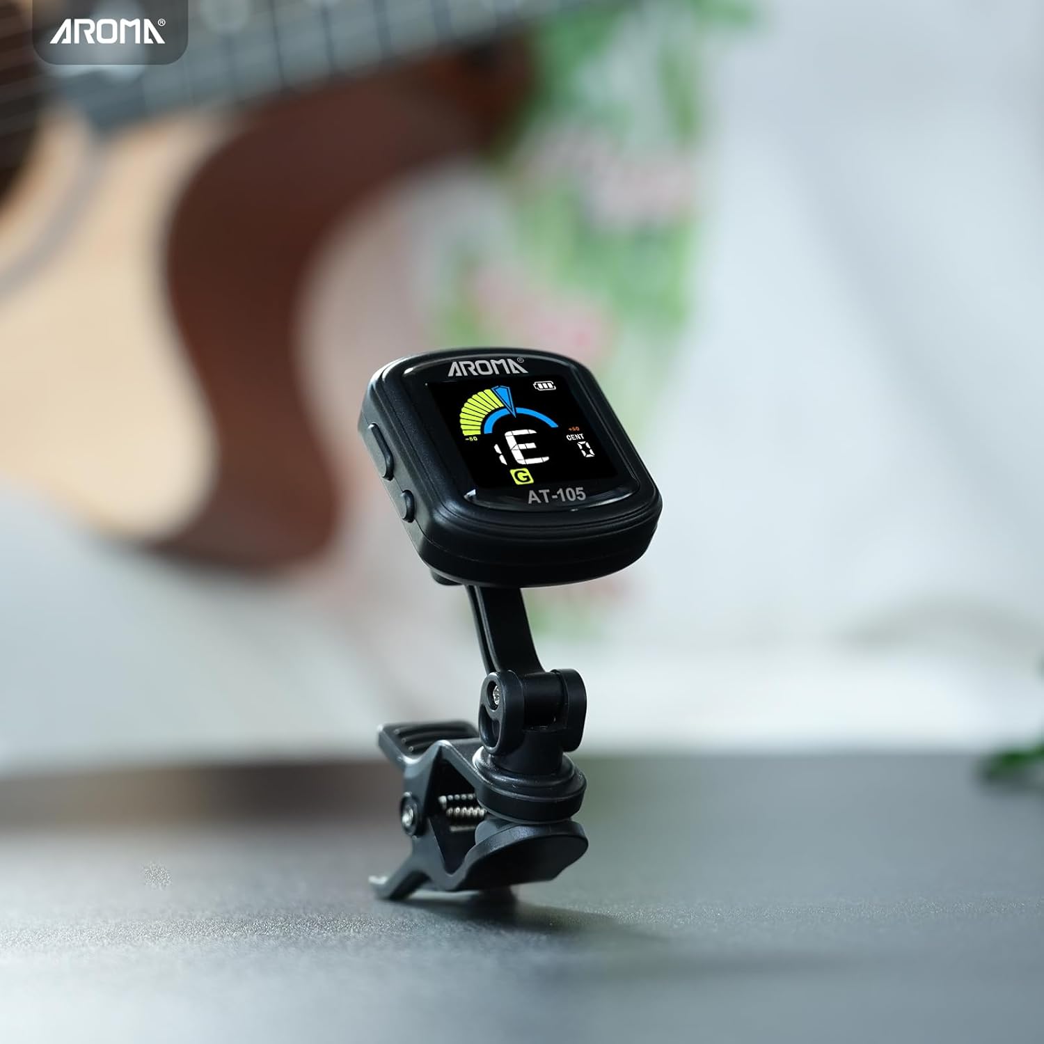 Accordeur de guitare rechargeable AROMA : Tuner clip-on chromatique pour guitare, basse, ukulélé, violon et mandoline – Image 9